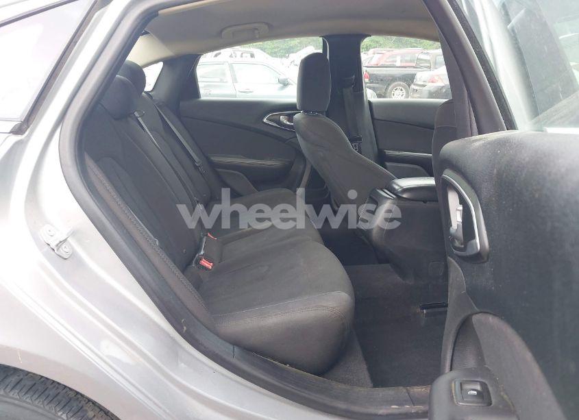 Photo 8 of 2015 Chrysler 200 LIMITED (VIN 1C3CCCAB8FN759033)