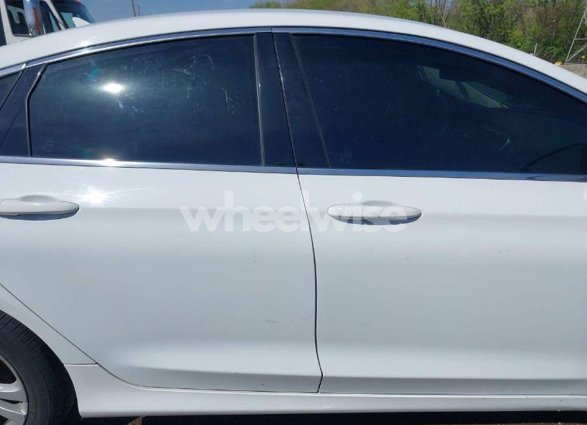 Photo 13 of 2016 Chrysler 200 LIMITED (VIN 1C3CCCAB8GN109121)