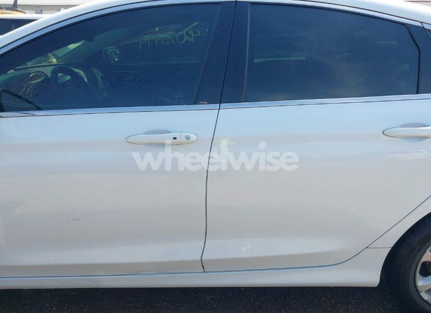 Photo 14 of 2016 Chrysler 200 LIMITED (VIN 1C3CCCAB8GN109121)