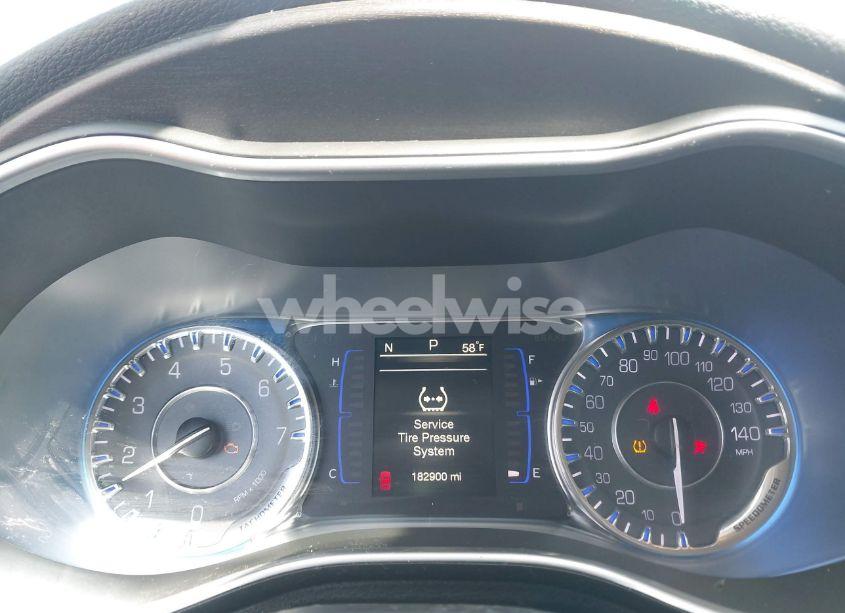 Photo 7 of 2016 Chrysler 200 LIMITED (VIN 1C3CCCAB8GN109121)