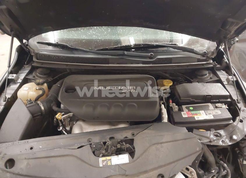 Photo 10 of 2016 Chrysler 200 LIMITED (VIN 1C3CCCAB8GN120300)