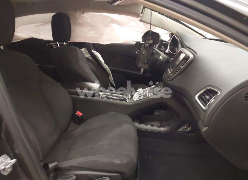 Photo 5 of 2016 Chrysler 200 LIMITED (VIN 1C3CCCAB8GN120300)