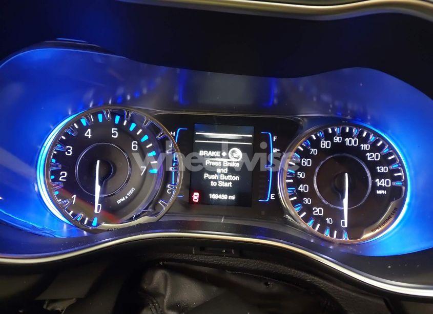 Photo 7 of 2016 Chrysler 200 LIMITED (VIN 1C3CCCAB8GN120300)