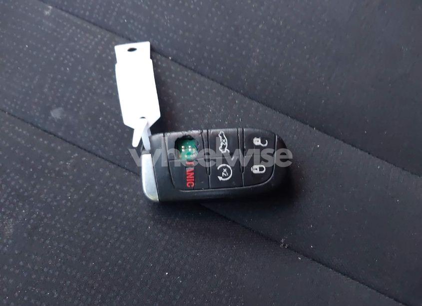 Photo 11 of 2016 Chrysler 200 LIMITED (VIN 1C3CCCAB8GN120359)