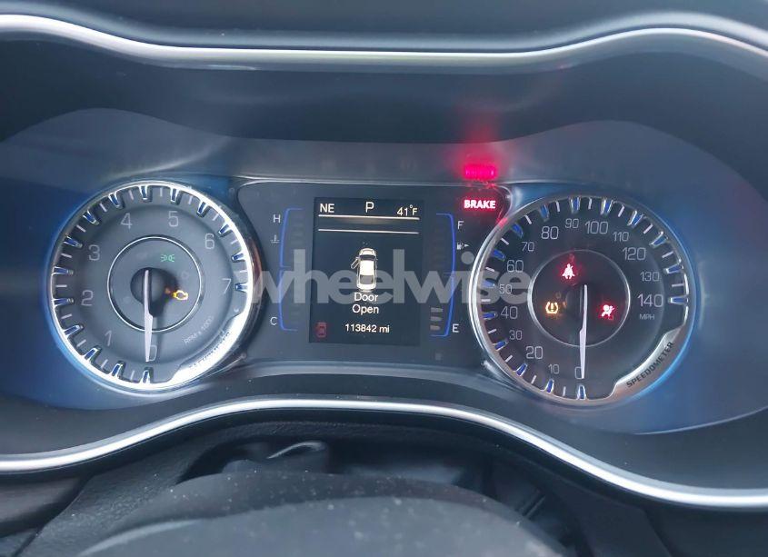 Photo 7 of 2016 Chrysler 200 LIMITED (VIN 1C3CCCAB8GN120359)