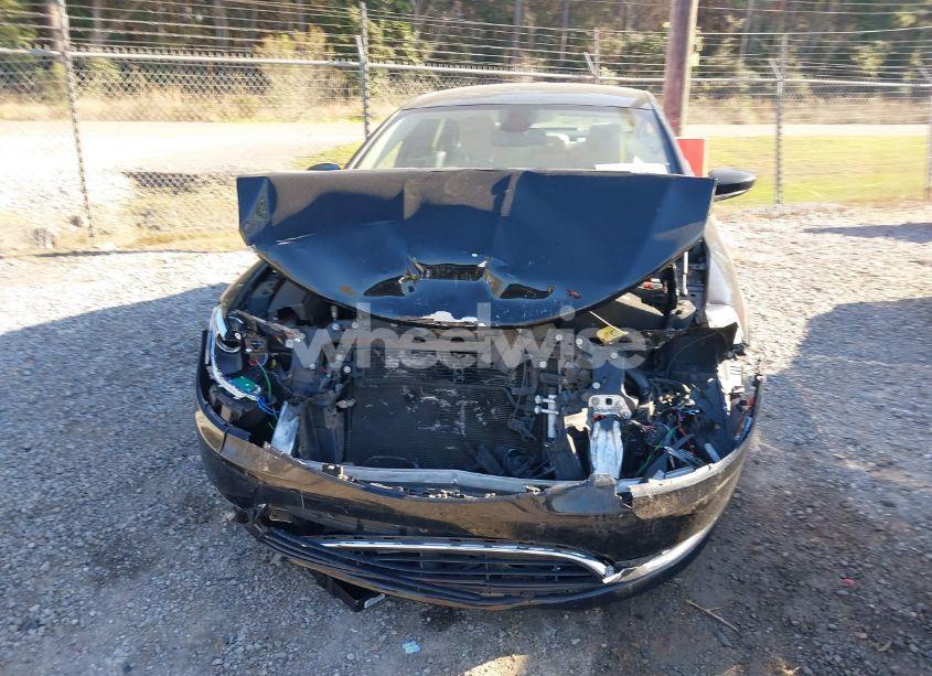 Photo 12 of 2016 Chrysler 200 LIMITED (VIN 1C3CCCAB8GN131121)