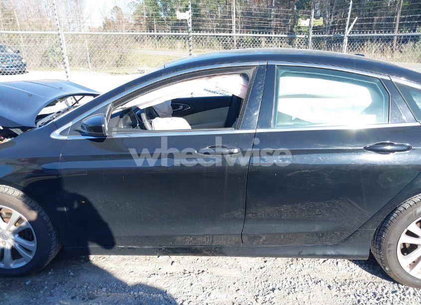 Photo 14 of 2016 Chrysler 200 LIMITED (VIN 1C3CCCAB8GN131121)