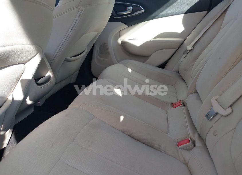 Photo 8 of 2016 Chrysler 200 LIMITED (VIN 1C3CCCAB8GN131121)