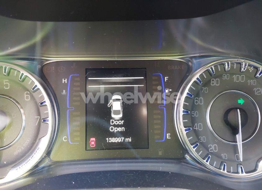 Photo 7 of 2016 Chrysler 200 LIMITED (VIN 1C3CCCAB8GN145035)