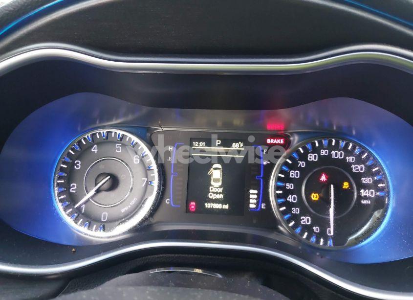 Photo 7 of 2016 Chrysler 200 LIMITED (VIN 1C3CCCAB8GN155127)