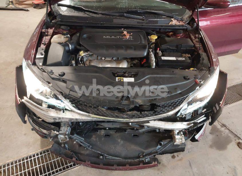 Photo 10 of 2016 Chrysler 200 LIMITED (VIN 1C3CCCAB8GN168136)