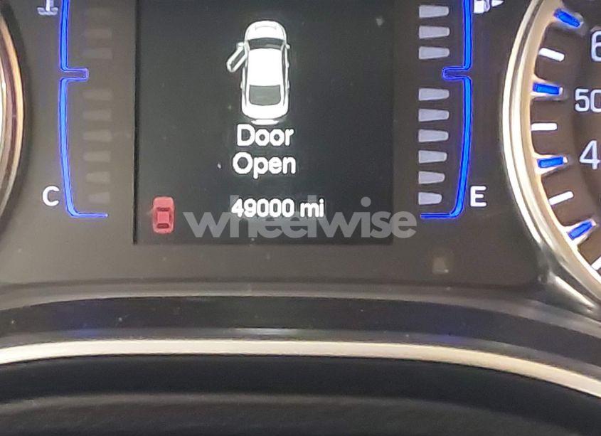 Photo 15 of 2016 Chrysler 200 LIMITED (VIN 1C3CCCAB8GN168136)