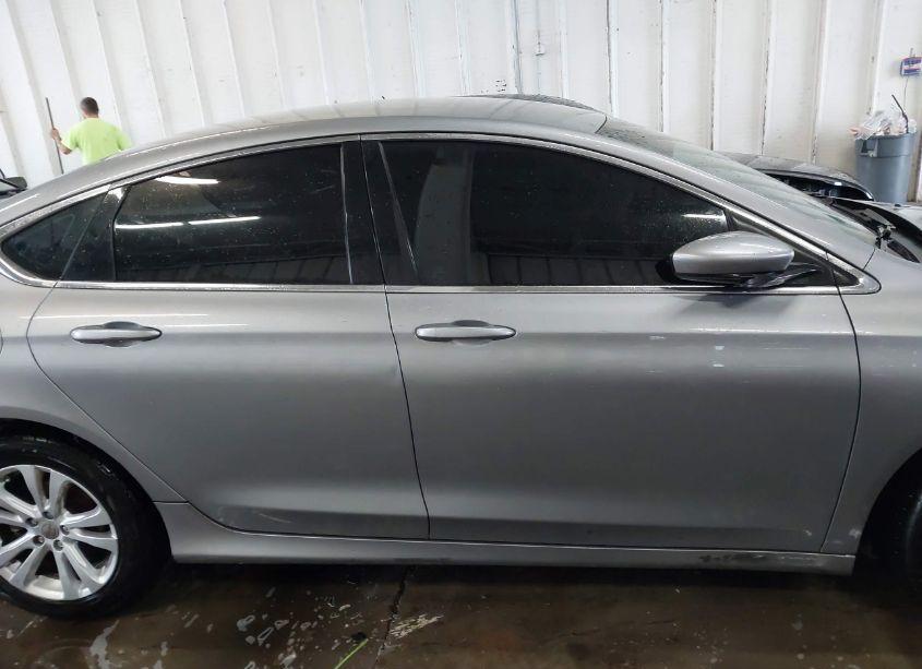 Photo 13 of 2015 Chrysler 200 LIMITED (VIN 1C3CCCAB9FN526861)