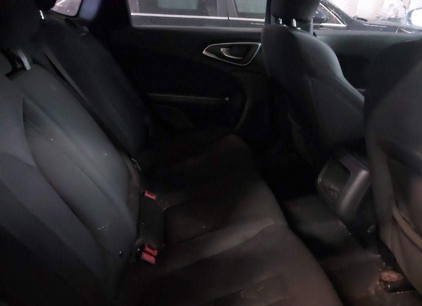 Photo 8 of 2015 Chrysler 200 LIMITED (VIN 1C3CCCAB9FN526861)