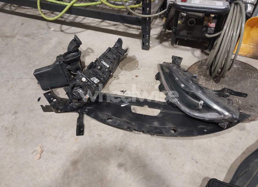 Photo 12 of 2015 Chrysler 200 LIMITED (VIN 1C3CCCAB9FN534748)