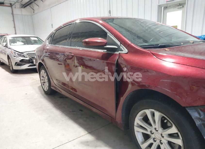 Photo 13 of 2015 Chrysler 200 LIMITED (VIN 1C3CCCAB9FN534748)