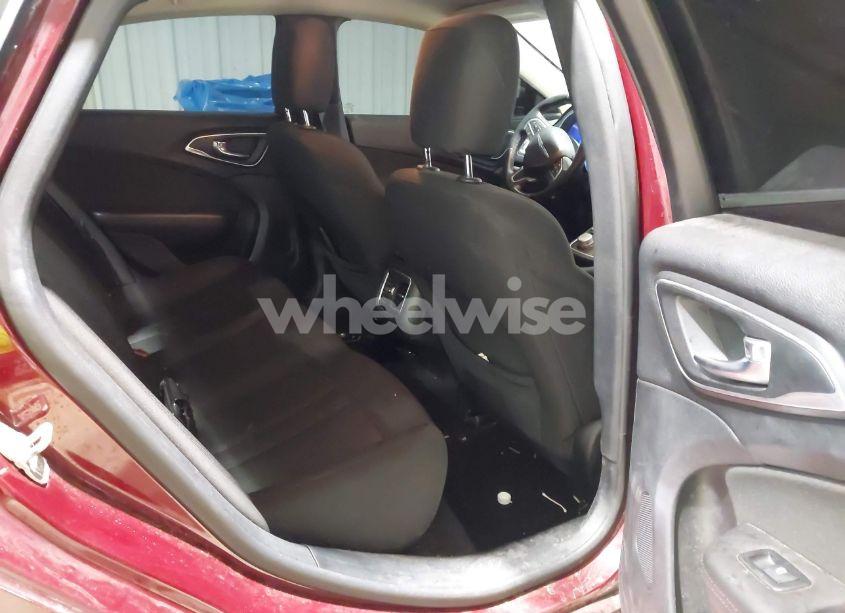 Photo 8 of 2015 Chrysler 200 LIMITED (VIN 1C3CCCAB9FN534748)