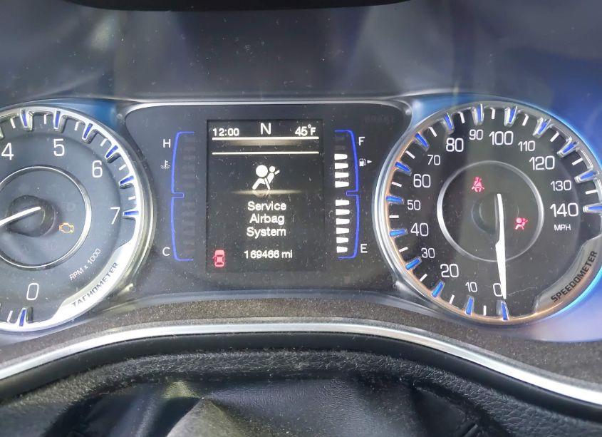 Photo 7 of 2015 Chrysler 200 LIMITED (VIN 1C3CCCAB9FN535317)