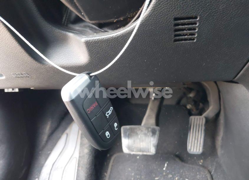 Photo 11 of 2015 Chrysler 200 LIMITED (VIN 1C3CCCAB9FN539609)