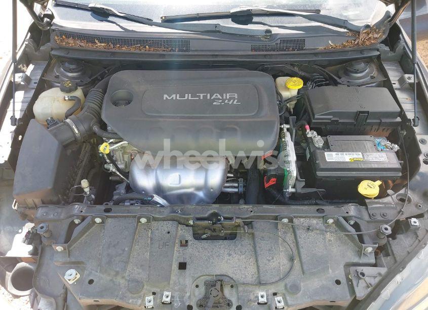 Photo 10 of 2015 Chrysler 200 LIMITED (VIN 1C3CCCAB9FN557964)