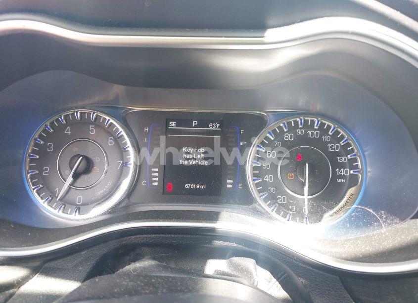 Photo 7 of 2015 Chrysler 200 LIMITED (VIN 1C3CCCAB9FN557964)