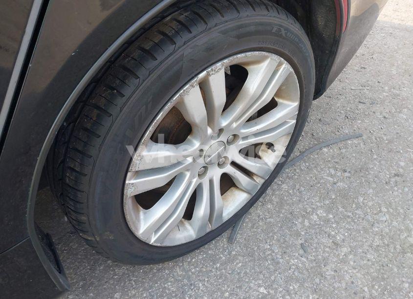 Photo 12 of 2015 Chrysler 200 LIMITED (VIN 1C3CCCAB9FN558368)