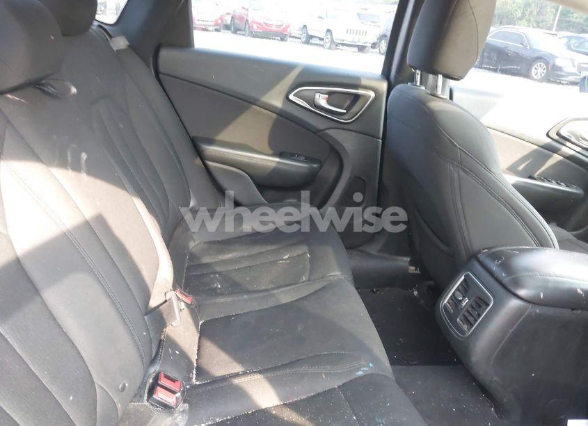 Photo 8 of 2015 Chrysler 200 LIMITED (VIN 1C3CCCAB9FN558368)