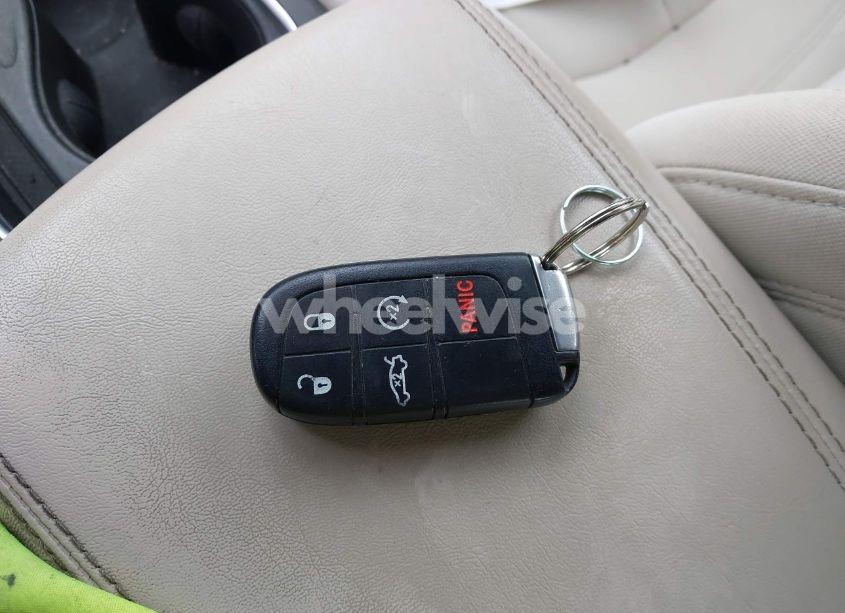 Photo 11 of 2015 Chrysler 200 LIMITED (VIN 1C3CCCAB9FN559861)