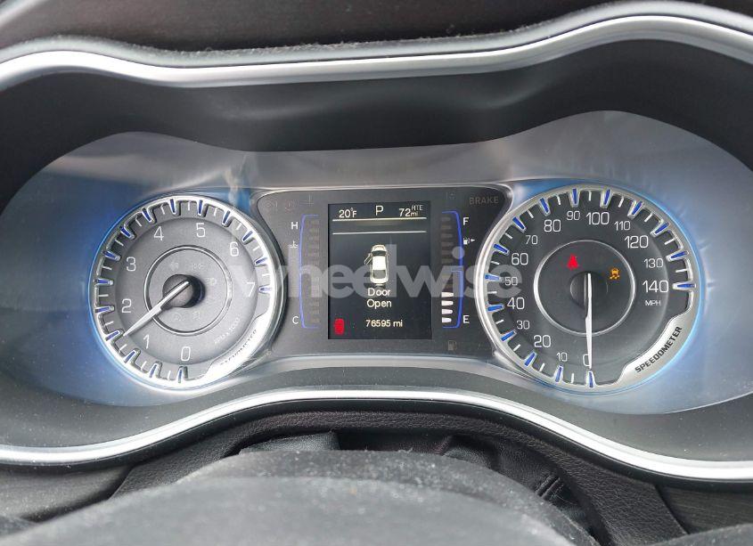 Photo 7 of 2015 Chrysler 200 LIMITED (VIN 1C3CCCAB9FN559861)