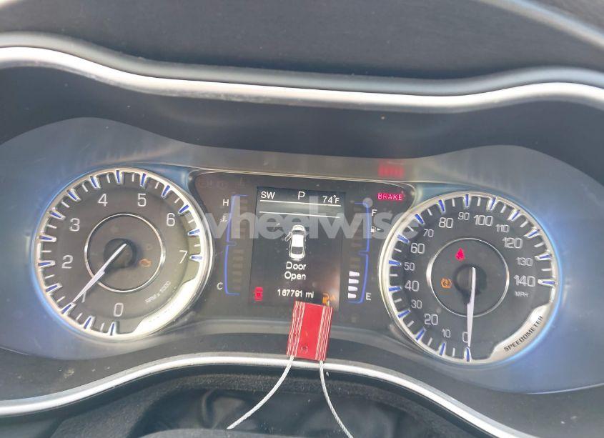 Photo 7 of 2015 Chrysler 200 LIMITED (VIN 1C3CCCAB9FN561609)