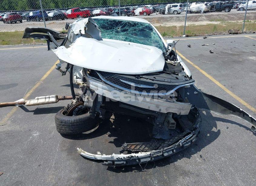 Photo 6 of 2015 Chrysler 200 LIMITED (VIN 1C3CCCAB9FN561657)