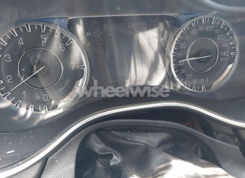 Photo 7 of 2015 Chrysler 200 LIMITED (VIN 1C3CCCAB9FN561657)