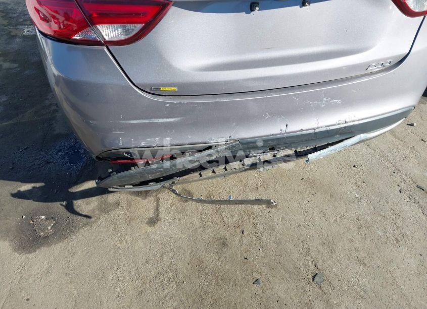 Photo 6 of 2015 Chrysler 200 LIMITED (VIN 1C3CCCAB9FN598546)