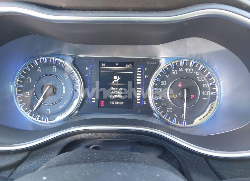 Photo 7 of 2015 Chrysler 200 LIMITED (VIN 1C3CCCAB9FN598546)