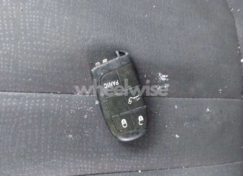 Photo 11 of 2015 Chrysler 200 LIMITED (VIN 1C3CCCAB9FN608170)