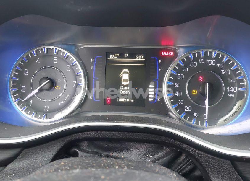 Photo 7 of 2015 Chrysler 200 LIMITED (VIN 1C3CCCAB9FN608170)