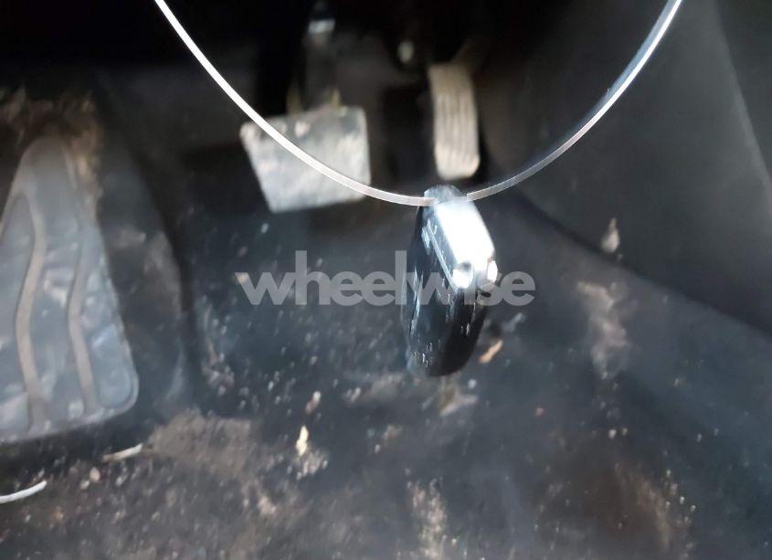 Photo 11 of 2015 Chrysler 200 LIMITED (VIN 1C3CCCAB9FN609738)