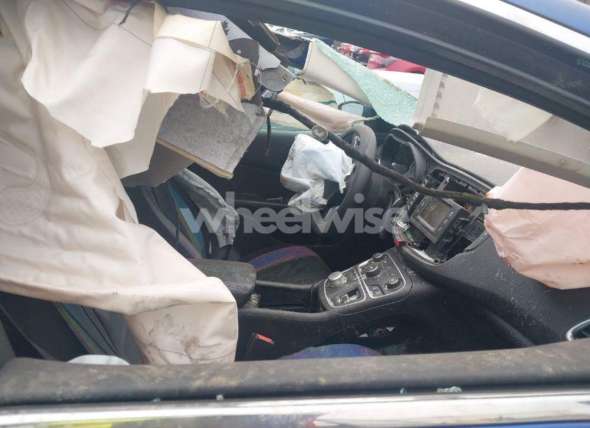 Photo 5 of 2015 Chrysler 200 LIMITED (VIN 1C3CCCAB9FN611991)