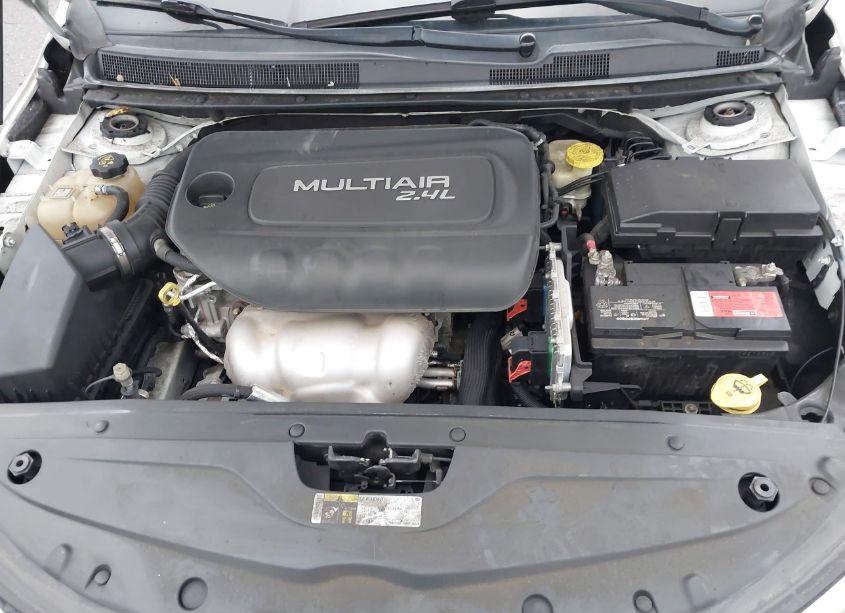 Photo 10 of 2015 Chrysler 200 LIMITED (VIN 1C3CCCAB9FN614115)