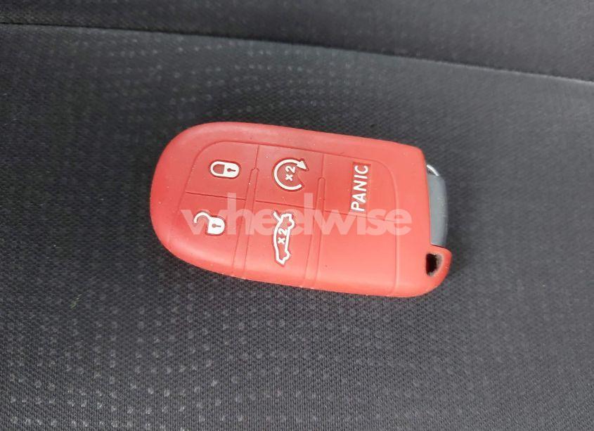 Photo 11 of 2015 Chrysler 200 LIMITED (VIN 1C3CCCAB9FN624787)