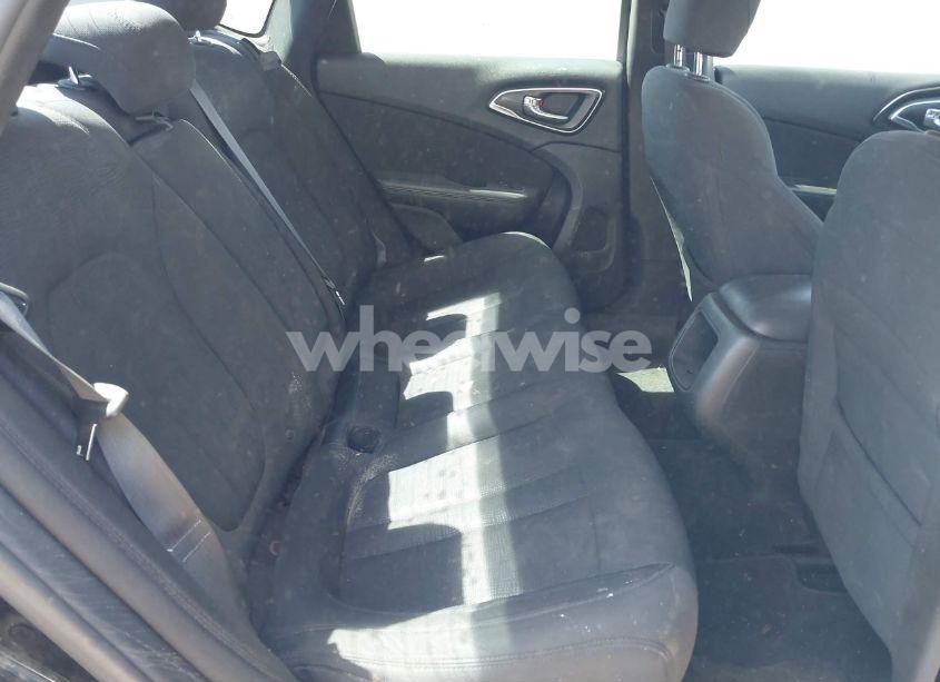 Photo 8 of 2015 Chrysler 200 LIMITED (VIN 1C3CCCAB9FN646224)