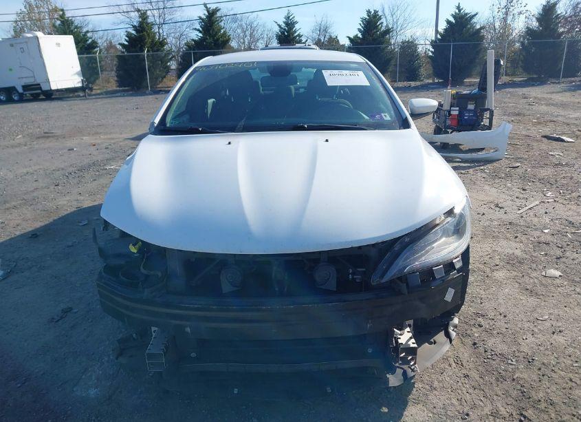 Photo 12 of 2015 Chrysler 200 LIMITED (VIN 1C3CCCAB9FN649351)