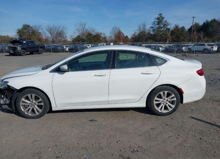 Photo 14 of 2015 Chrysler 200 LIMITED (VIN 1C3CCCAB9FN649351)