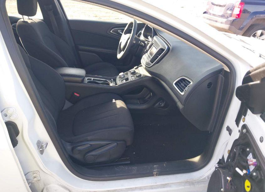 Photo 5 of 2015 Chrysler 200 LIMITED (VIN 1C3CCCAB9FN649351)