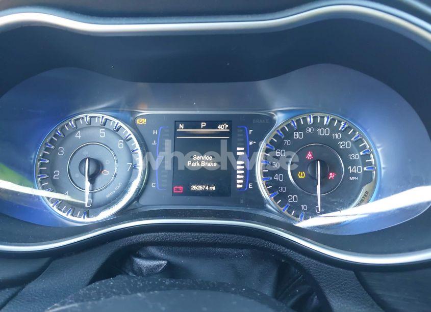 Photo 7 of 2015 Chrysler 200 LIMITED (VIN 1C3CCCAB9FN649396)