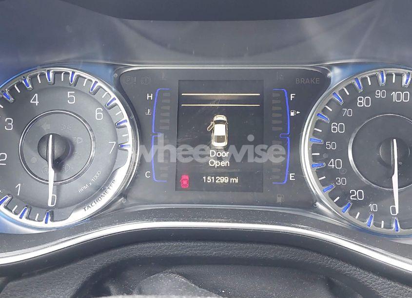 Photo 7 of 2015 Chrysler 200 LIMITED (VIN 1C3CCCAB9FN666621)