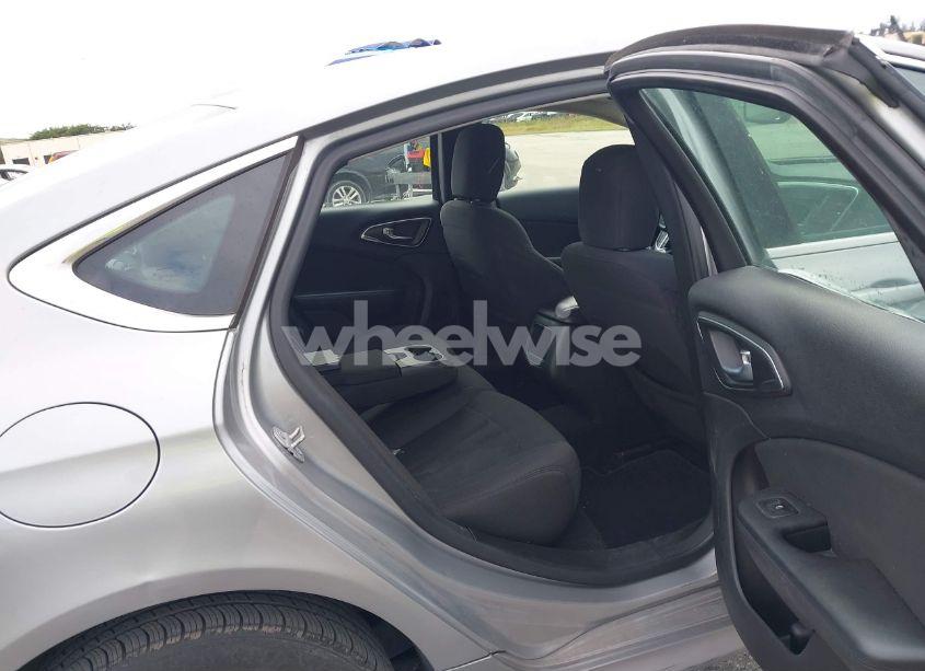 Photo 8 of 2015 Chrysler 200 LIMITED (VIN 1C3CCCAB9FN666621)