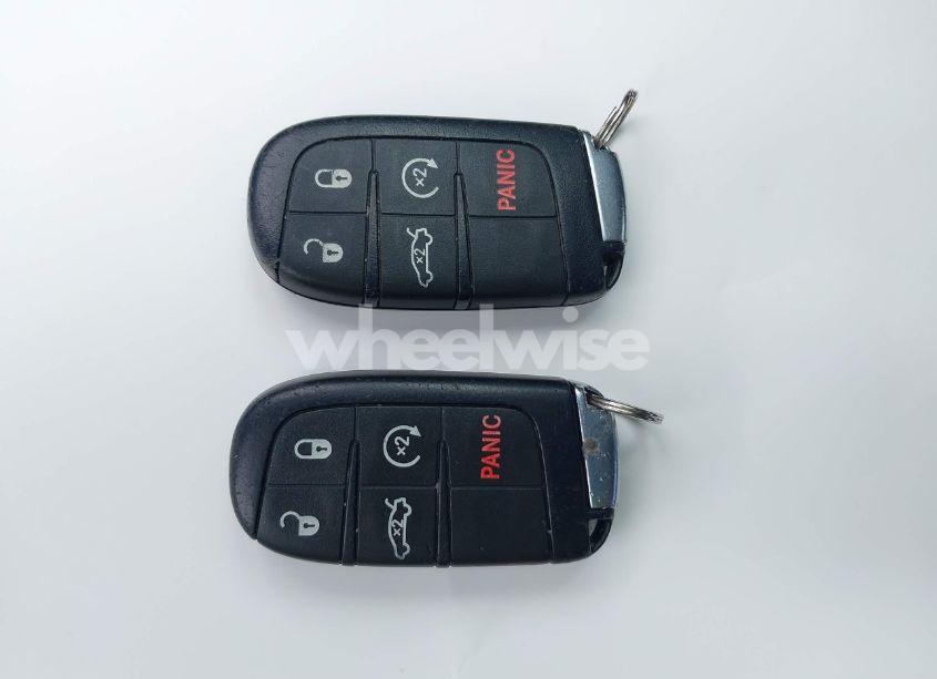 Photo 11 of 2015 Chrysler 200 LIMITED (VIN 1C3CCCAB9FN671625)