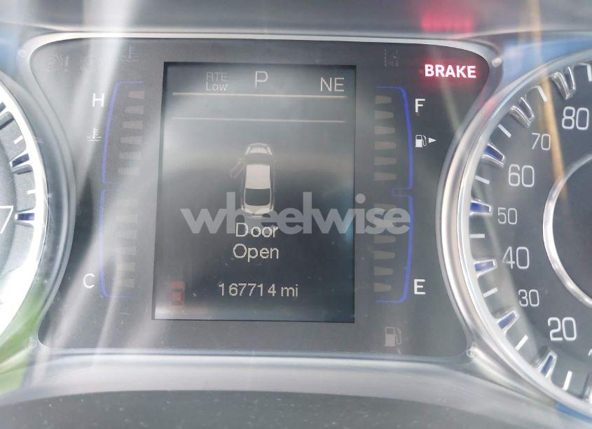 Photo 7 of 2015 Chrysler 200 LIMITED (VIN 1C3CCCAB9FN671625)