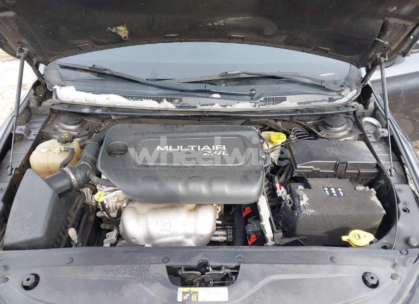 Photo 10 of 2015 Chrysler 200 LIMITED (VIN 1C3CCCAB9FN672547)